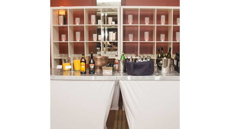 6′ Aluminum Swirl Bar w/Black Spandex Skirt Kit | Rental