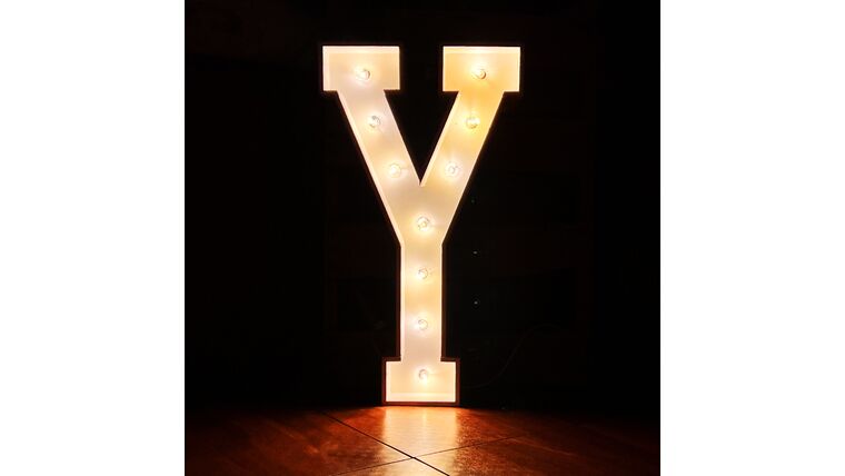 3′ Wood Marquee Letter – White – “Y” | Rental