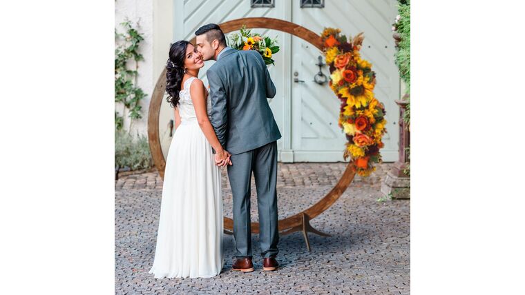 7.25′ Circle Arch – Black | Rental