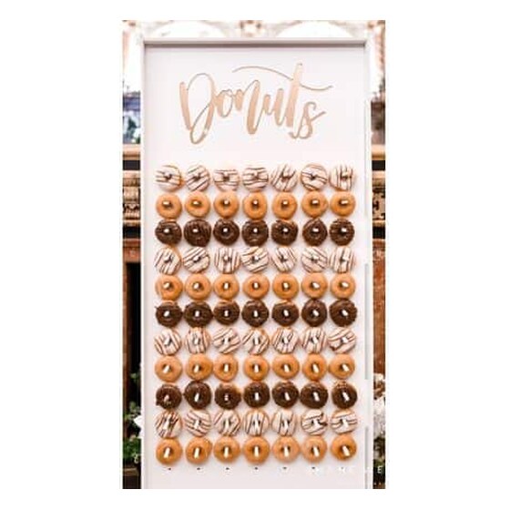 2′ x 4′ White Wood Donut Wall | Rental