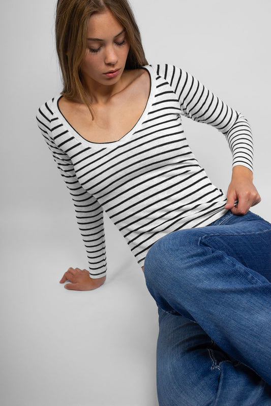 V-neck T-shirt